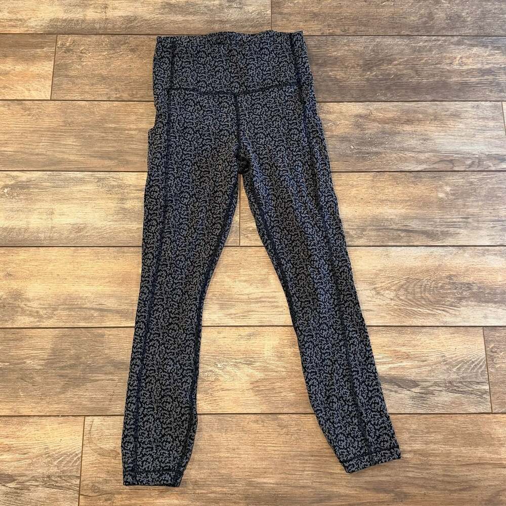 Athleta Ultimate Stash Pocket Textured 7/8 Tight Legging Size XS